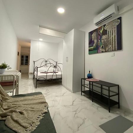Nirvana Comfort Apartaments 3 Tesalonika Bagian luar foto
