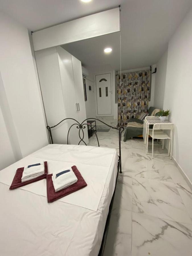 Nirvana Comfort Apartaments 3 Tesalonika Bagian luar foto