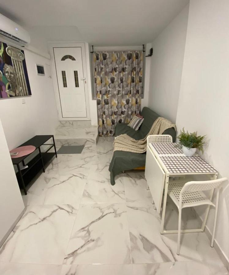 Nirvana Comfort Apartaments 3 Tesalonika Bagian luar foto